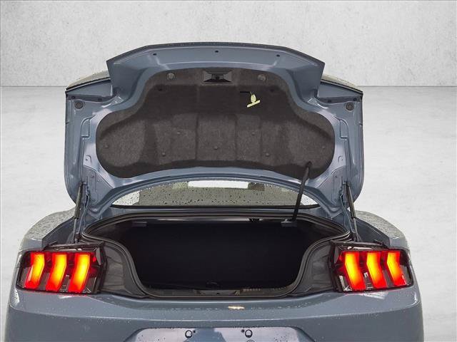 Used 2025 Ford Mustang Premium RWD image 6