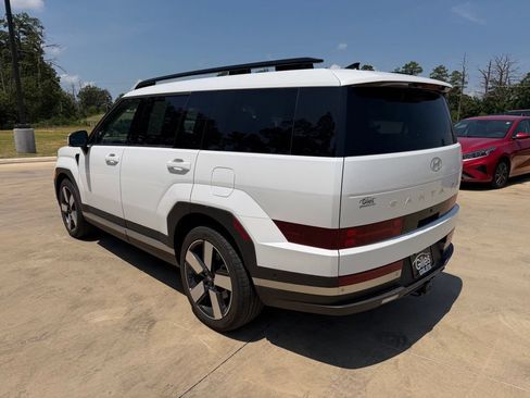 Used 2025 Hyundai Santa Fe Limited FWD image 3