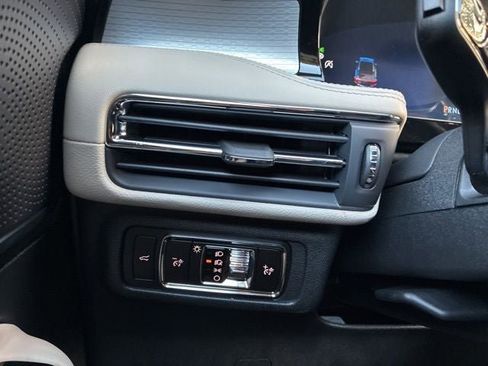 New 2026 Lincoln Corsair Premiere image 26