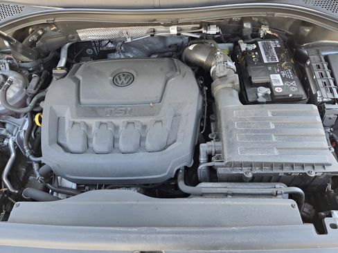 Used 2022 Volkswagen Tiguan SE R-Line image 28