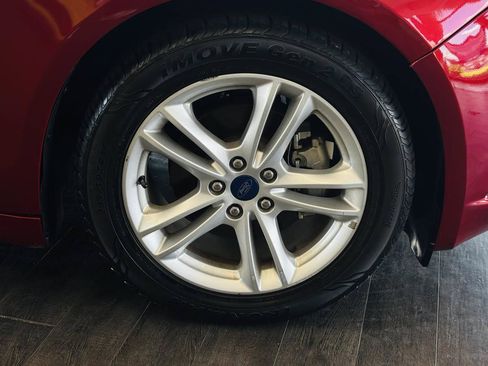 Used 2018 Ford Fusion SE w/ Fusion SE Technology Package FWD image 23