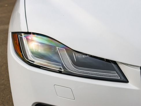 Used 2025 Jaguar F-PACE R-Dynamic S image 14