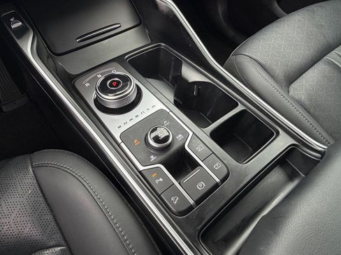 Certified 2023 Kia Sorento EX AWD/4WD image 35
