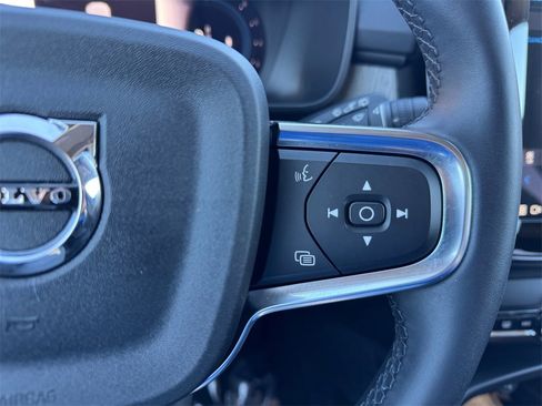 Certified 2023 Volvo XC40 B5 Plus w/ Climate Package image 15