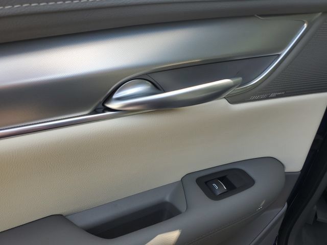Certified 2023 Cadillac XT5 Premium Luxury w/ LPO, Floor Liner Package AWD/4WD image 17