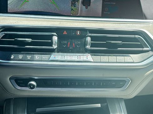 Used 2019 BMW X7 xDrive50i w/ Dynamic Handling Package AWD/4WD image 17