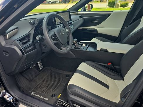 Used 2025 Lexus ES 350 F Sport FWD image 9