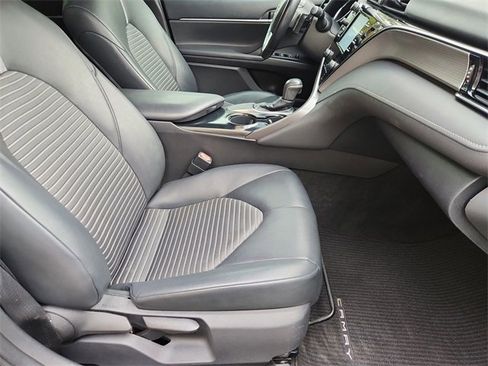 Used 2019 Toyota Camry SE w/ Convenience Package image 25
