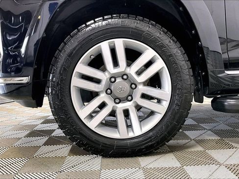 Used 2020 Toyota 4Runner Limited image 8