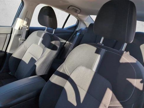 Used 2022 Nissan Sentra SV image 10