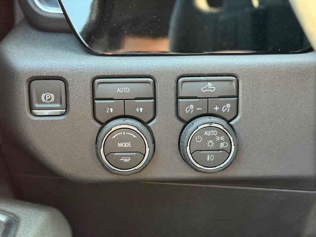 New 2026 Chevrolet Silverado 1500 RST w/ Dark Appearance Package AWD/4WD image 6
