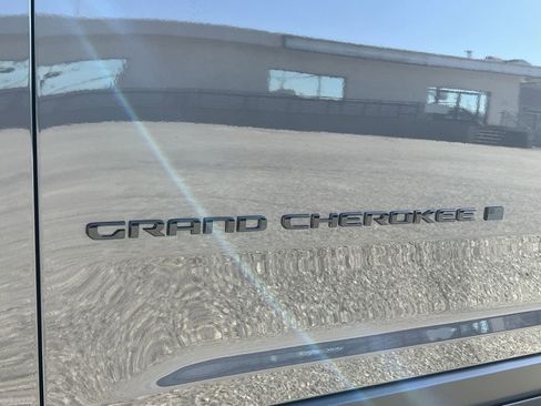 New 2025 Jeep Grand Cherokee L Limited AWD/4WD image 35