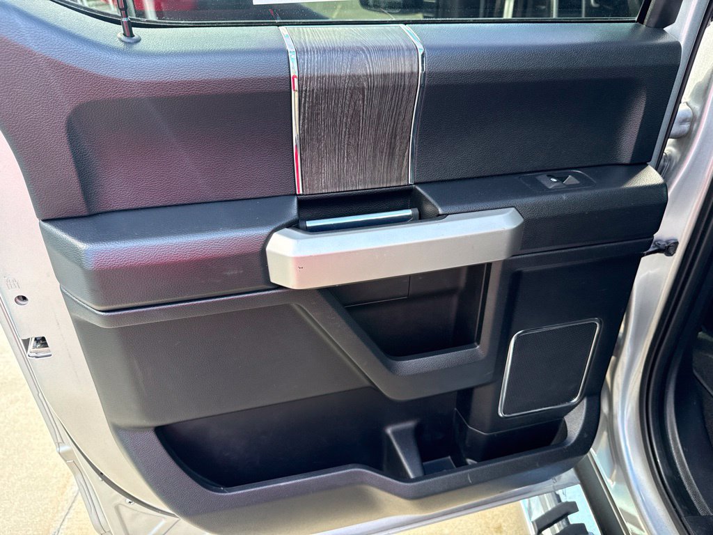 Used 2020 Ford F350 Lariat w/ Lariat Ultimate Package AWD/4WD image 9