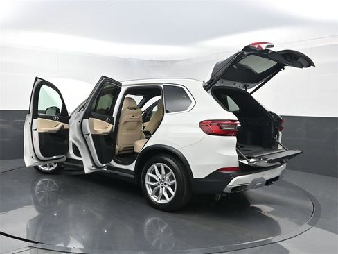 Used 2019 BMW X5 xDrive40i image 39
