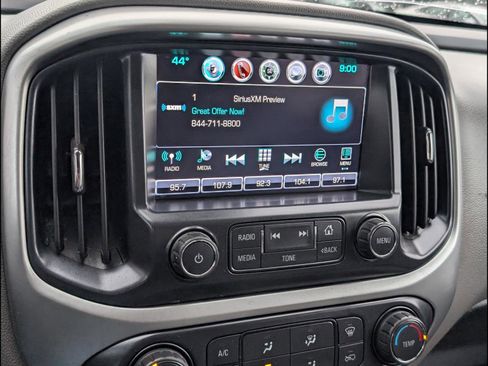 Used 2018 Chevrolet Colorado LT w/ Safety Package image 10