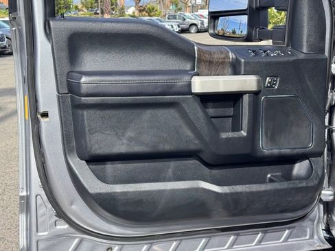 Certified 2020 Ford F250 Lariat w/ Lariat Ultimate Package image 15