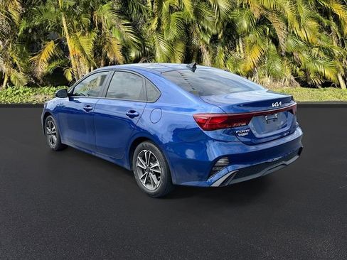 Used 2023 Kia Forte LXS w/ LXS Technology Package FWD image 4