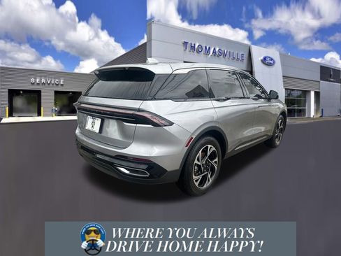 New 2026 Lincoln Nautilus Premier image 3