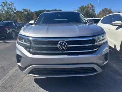 Used 2020 Volkswagen Atlas Cross Sport SE w/ Panoramic Sunroof Package