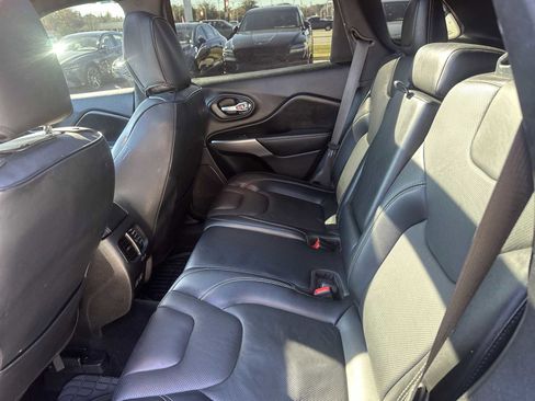 Used 2021 Jeep Cherokee Latitude Lux 80th Anniv w/ Quick Order Package 26U 80TH image 26