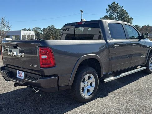 New 2026 RAM 1500 4x4 Crew Cab image 8