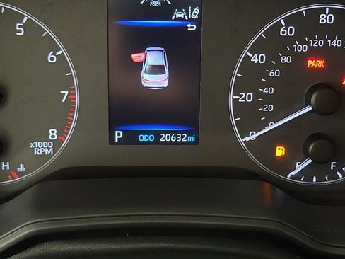 Used 2025 Toyota Corolla LE FWD image 2