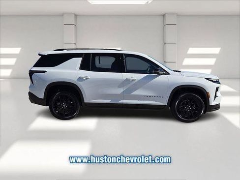 New 2026 Chevrolet Traverse LT w/ Midnight/Sport Edition FWD image 6