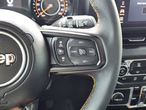 Used 2024 Jeep Wrangler Unlimited Sport AWD/4WD image 31