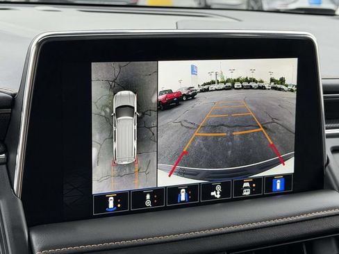 Used 2022 GMC Yukon AT4 w/ AT4 Premium Plus Package AWD/4WD image 14