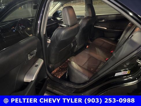 Used 2014 Toyota Camry L image 17