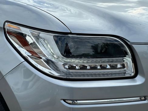 Used 2020 Lincoln Navigator L Reserve w/ Luxury Package AWD/4WD image 47