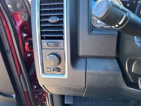 Used 2018 RAM 1500 Limited image 29