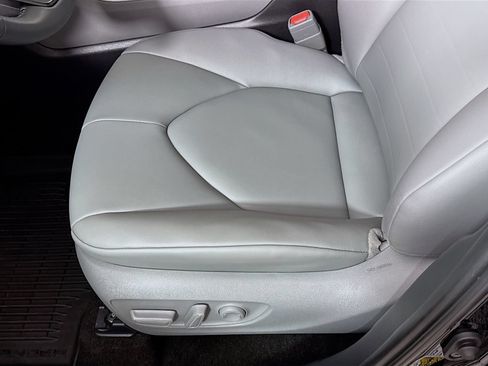 Certified 2026 Toyota Highlander XLE AWD/4WD image 18
