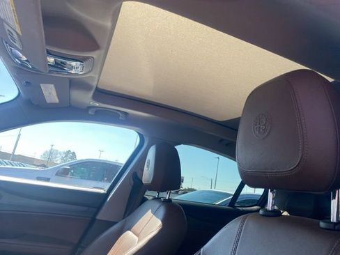 Used 2018 Alfa Romeo Stelvio Ti image 15
