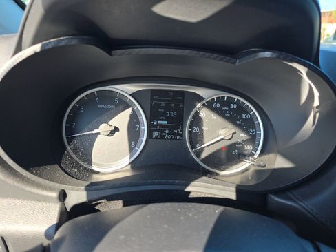 Used 2024 Nissan Versa S w/ Trunk Package image 2