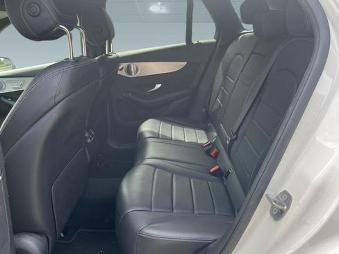 Used 2019 Mercedes-Benz GLC 300 4MATIC image 9