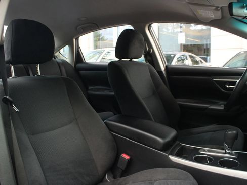 Used 2015 Nissan Altima 2.5 S w/ Power Driver Seat Package FWD image 29