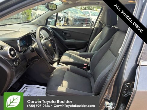 Used 2016 Chevrolet Trax LT w/ LT Sun and Sound Package AWD/4WD image 24
