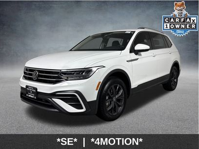 Used 2022 Volkswagen Tiguan SE w/ Panoramic Sunroof Package