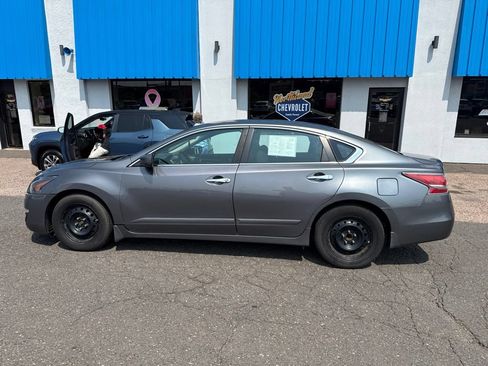 Used 2015 Nissan Altima 2.5 S w/ Power Driver Seat Package FWD image 13