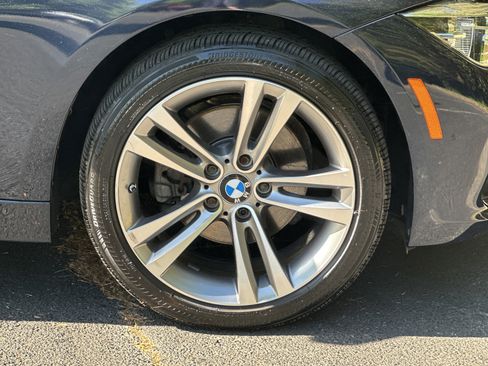 Used 2017 BMW 330i xDrive Sedan AWD/4WD image 14