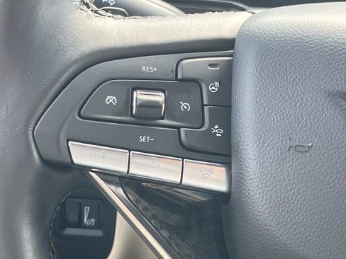 Certified 2024 Cadillac Escalade ESV Premium Luxury image 32