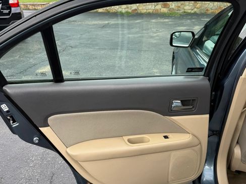 Used 2012 Ford Fusion SE FWD image 12