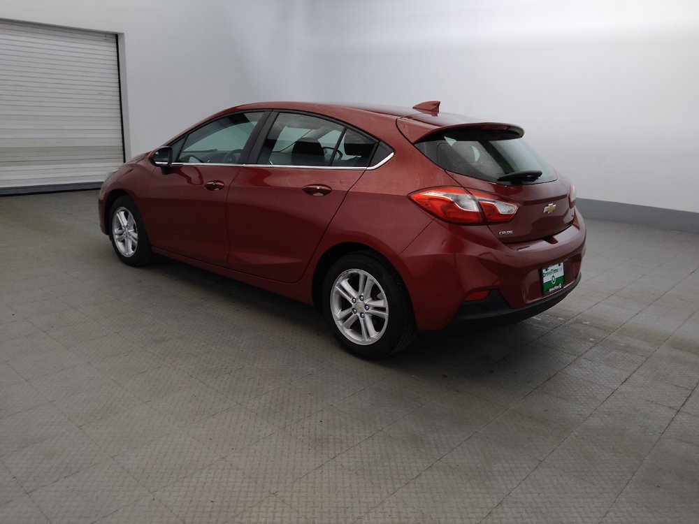Used 2017 Chevrolet Cruze LT w/ Convenience Package FWD image 3