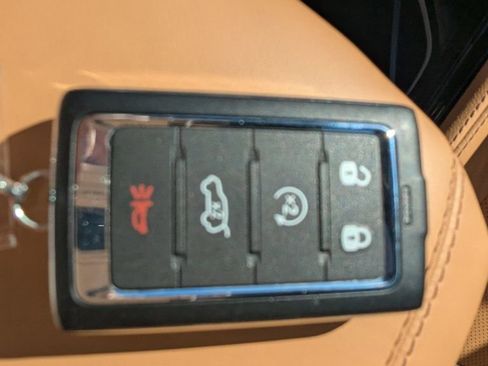 Used 2025 Jeep Grand Cherokee L Summit image 29