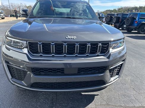 New 2026 Jeep Grand Cherokee Limited image 2