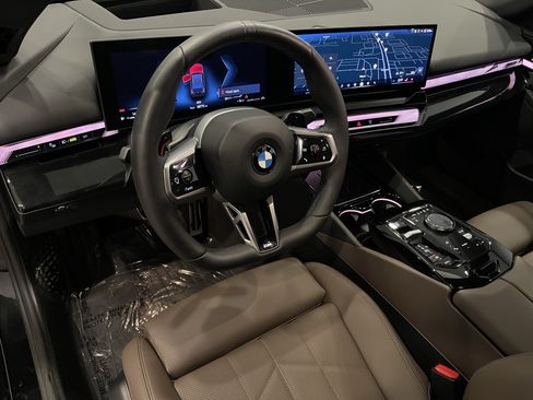 Used 2026 BMW 540i xDrive w/ M Sport Package AWD/4WD image 13