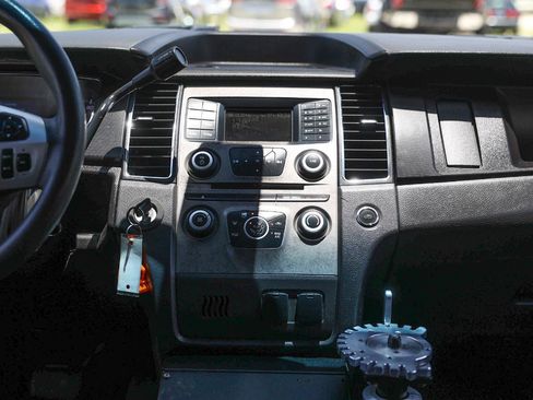 Used 2013 Ford Taurus Police Interceptor FWD image 37