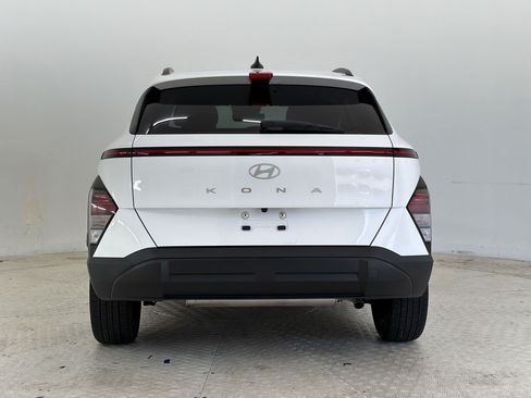 Used 2025 Hyundai Kona SEL FWD image 10