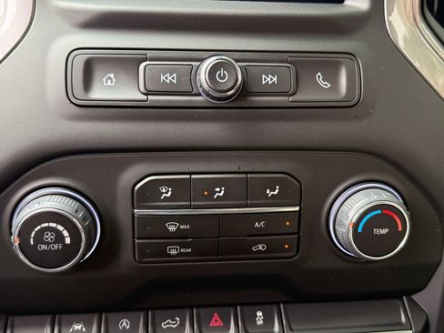 Used 2024 Chevrolet Silverado 1500 Custom w/ Turbomax Blackout Package AWD/4WD image 23